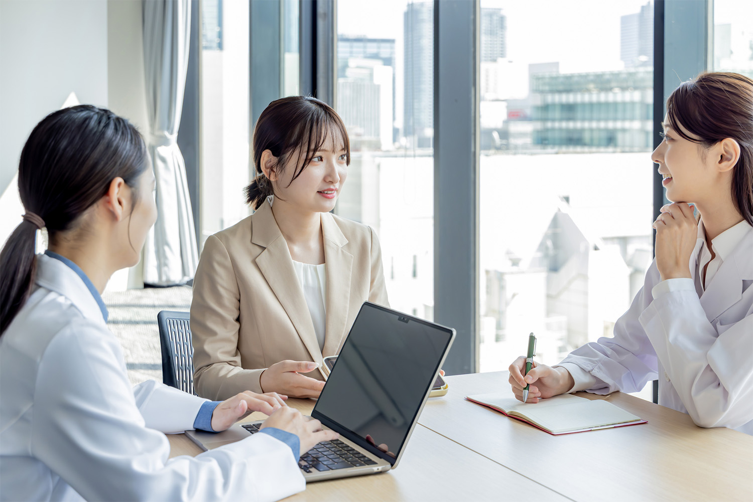 代理店開拓の成功・失敗事例から学ぶポイント — 頭打ちから再成長までの実録