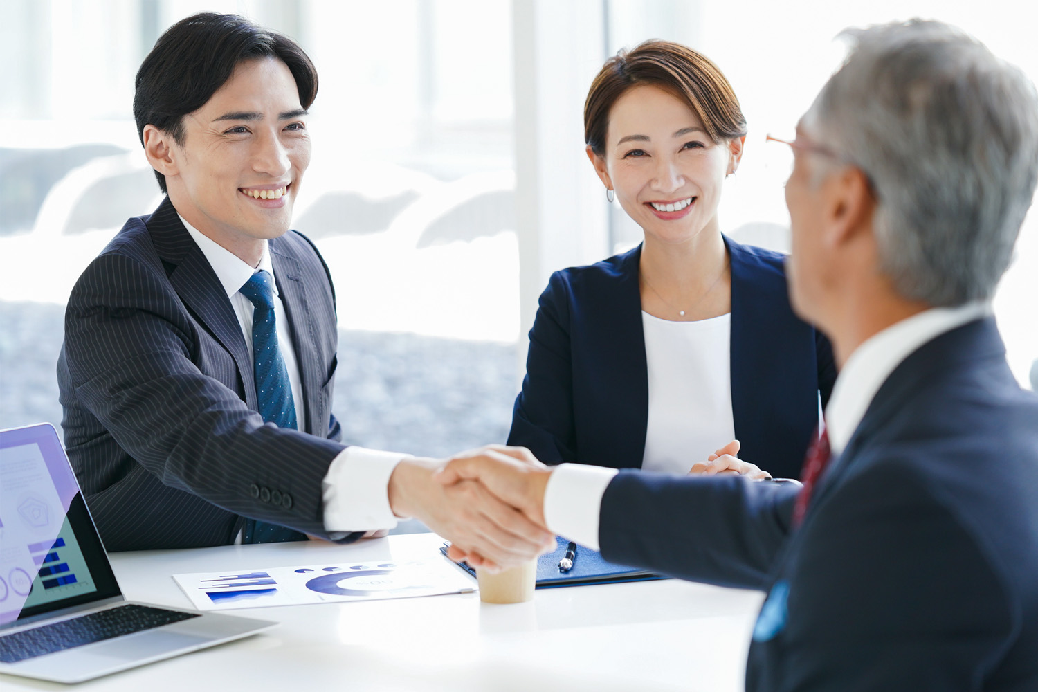 成果と成長を最大化する「営業同行」の教科書 — 部長が実践する振る舞いと会話術