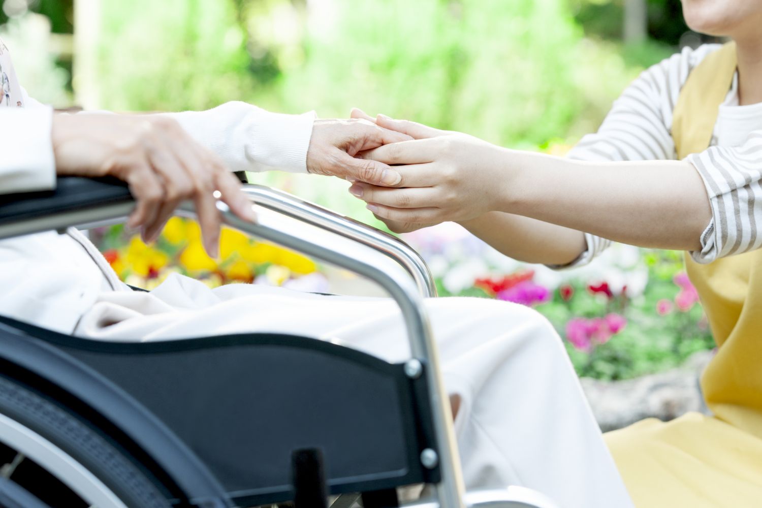 【完全版・詳細解説】認知症予防・ケアサービスの最新動向とビジネスチャンス